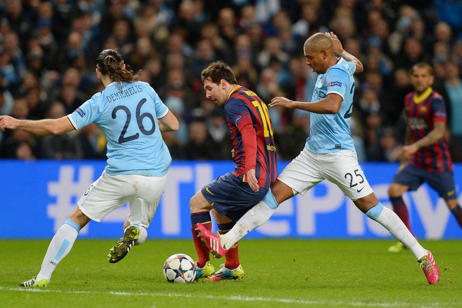 受采访时提 受采访时提