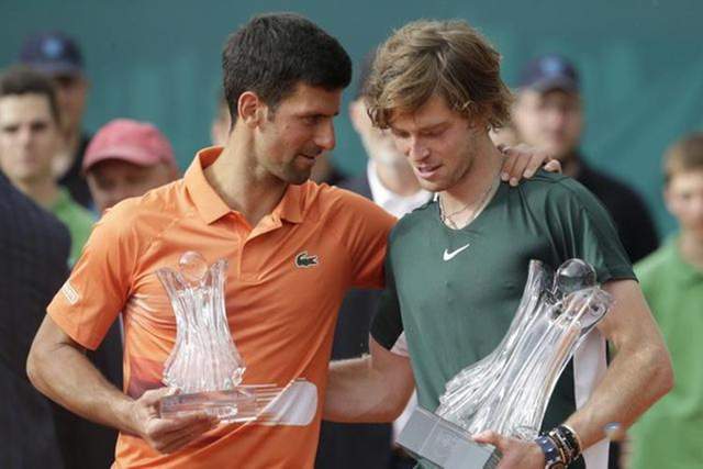 近一半的比 近一半的比