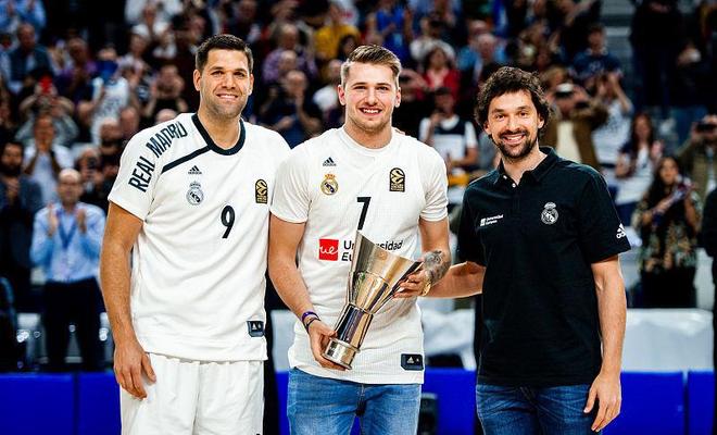 面对新疆伊 面对新疆伊